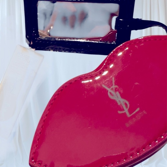 YSL RED LIP SHAPED POUCH, MIRROR  👄 - Picture 1 of 4